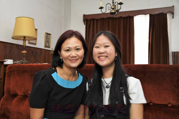 张剑会见毛里求斯青年和体育部部长