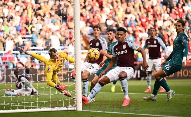 恩梅查：回英格兰比赛感觉很特别；欧冠更开放射门机会更多