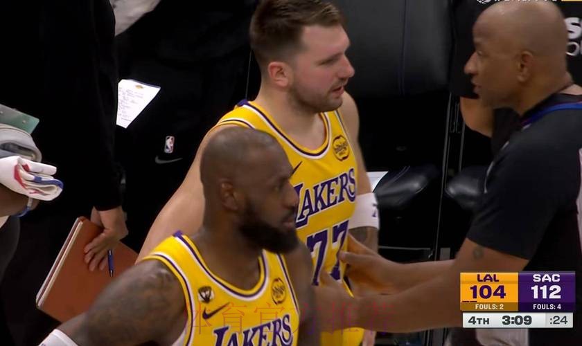 灾难!詹皇最后5分钟上场当卧底,13秒失误+不防守葬送湖人,东契奇带不动他 灾难!詹皇最后5分钟上场当卧底,13秒失误+不防守葬送湖人,东契奇带不动他